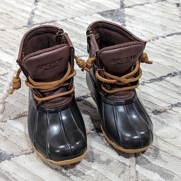 Sperry Duck Boots - Picture 1 of 3